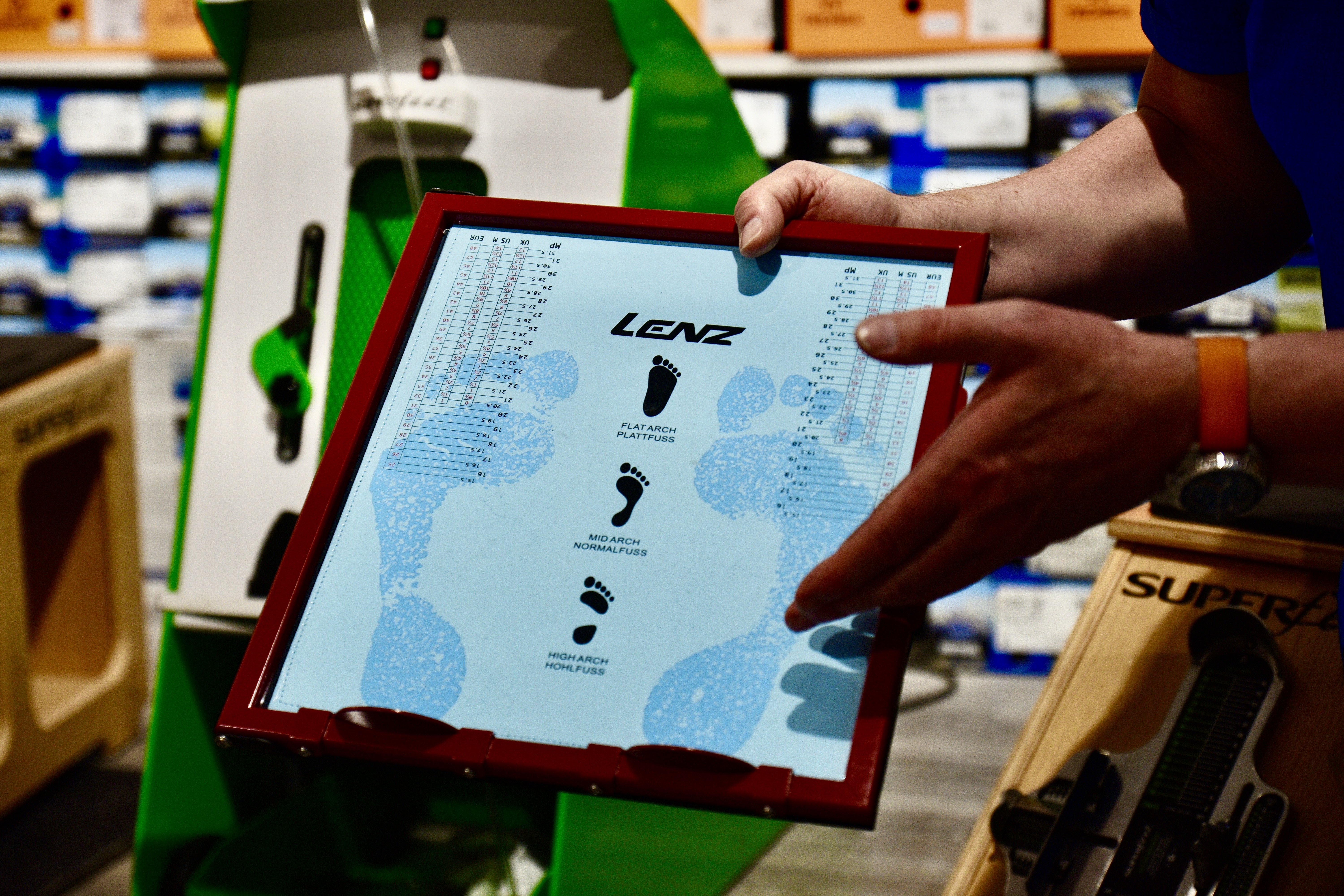 Auswertung der Fußform auf einer Lenz-Analyseplatte